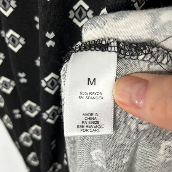 LOGO Lori Goldstein Long Sleeve Mixed Print Black Knit‎ Tunic Blouse Size Medium - Picture 7 of 9